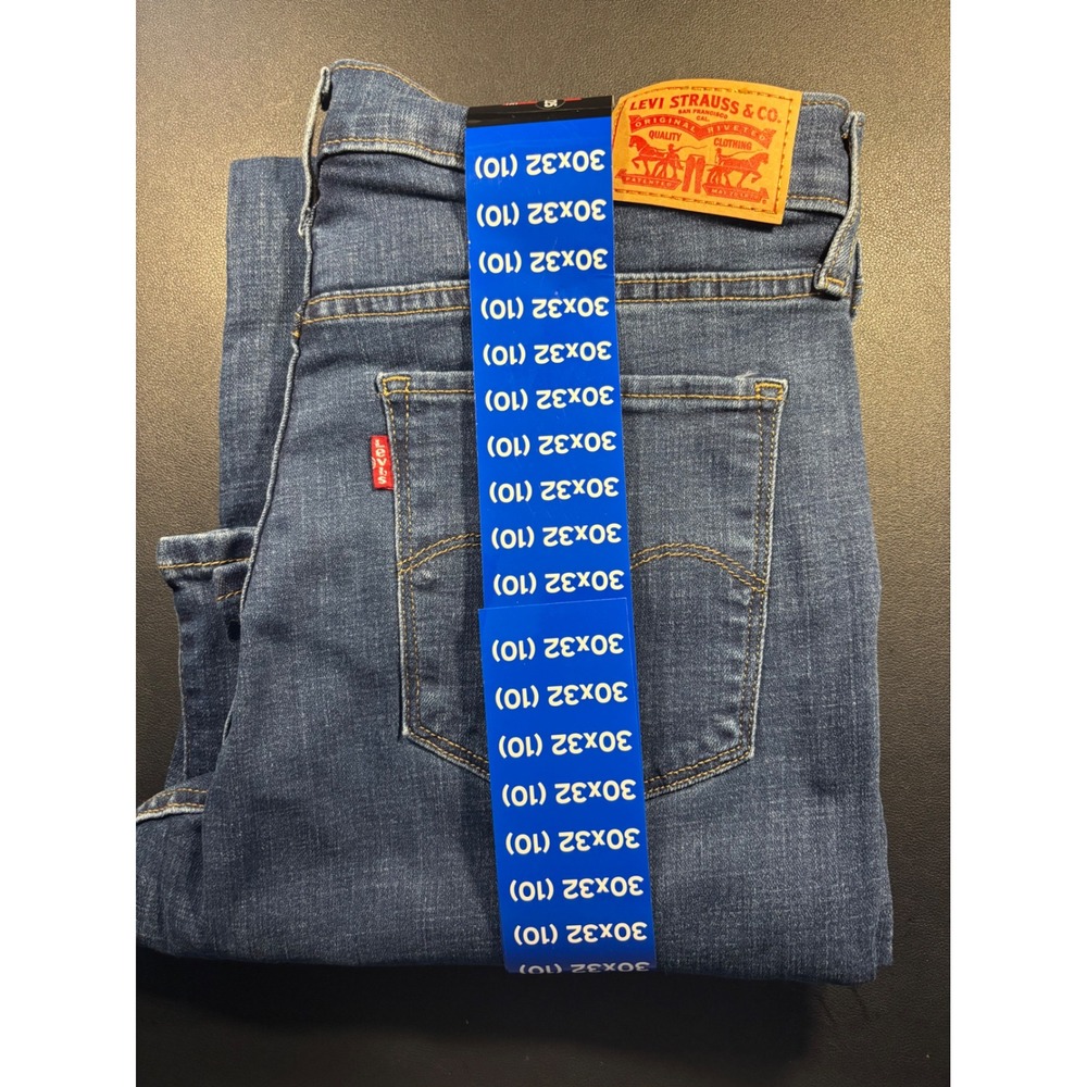 Levi's size 10 - 30x32 315 Shaping Bootcut Jeans Womens Blue NWT